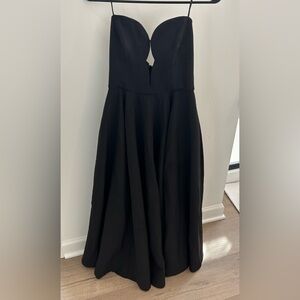 Bar Dot Elegant  Black Evening Gown